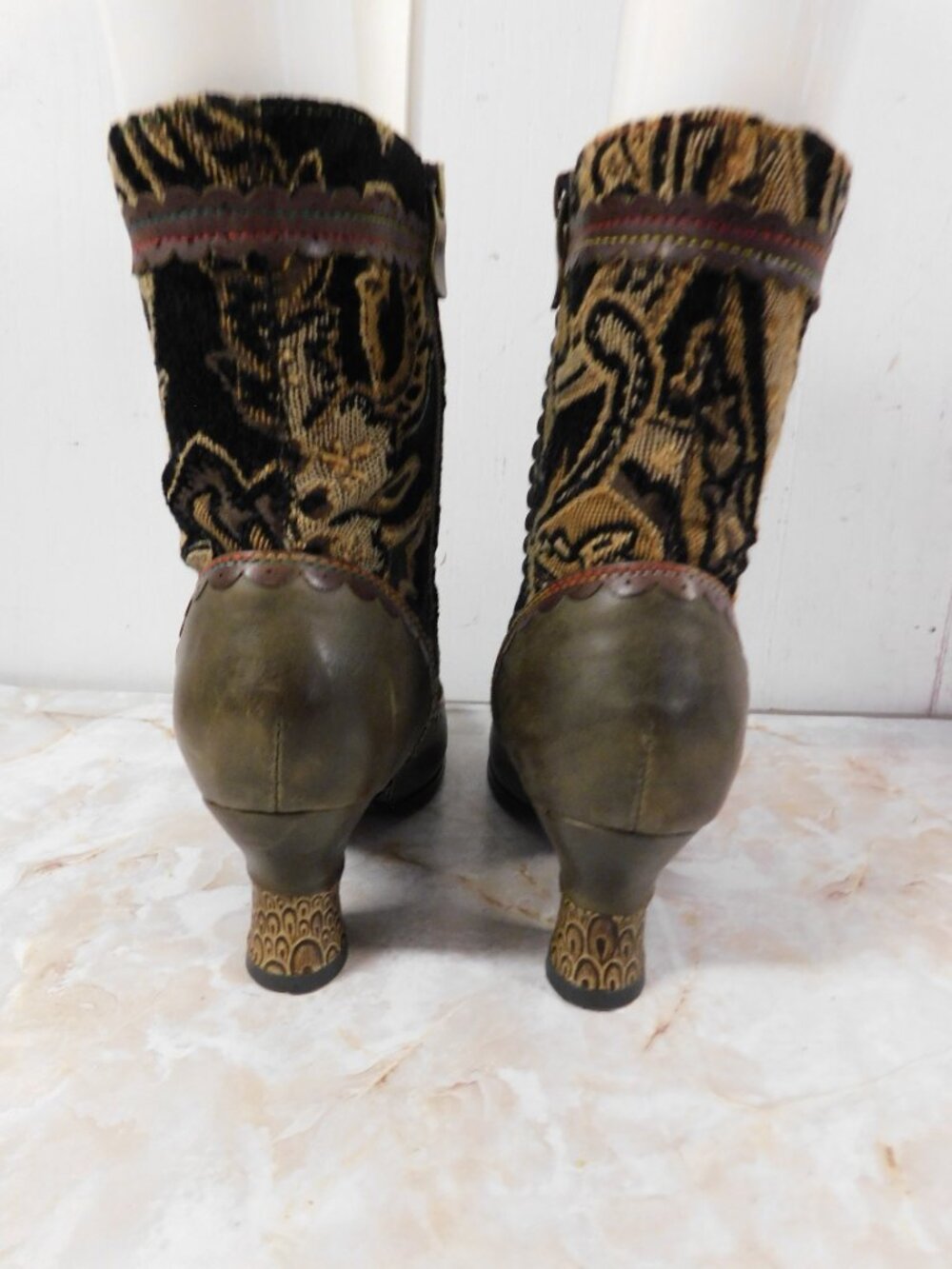 L' Artiste Spring Step BEWITCH Brown Carpet Leather sz 39Tapestry Ankle Boots - Picture 9 of 11